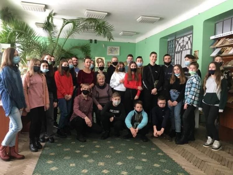 Поетична вітальня «У свічаді пам'яті»