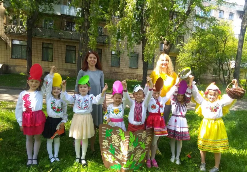 Бібліотечні погостини «Весна чарівниця» 