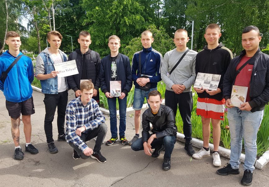 Літературна мандрівка «Сторінками історії нашого краю» «Бібліотека під відкритим небом»