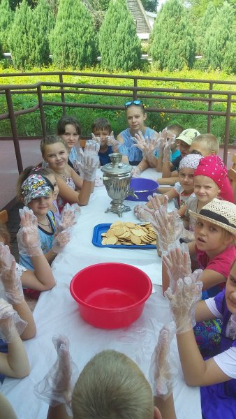 Чайна церемонія у «Бібліотеці під відкритим небом»