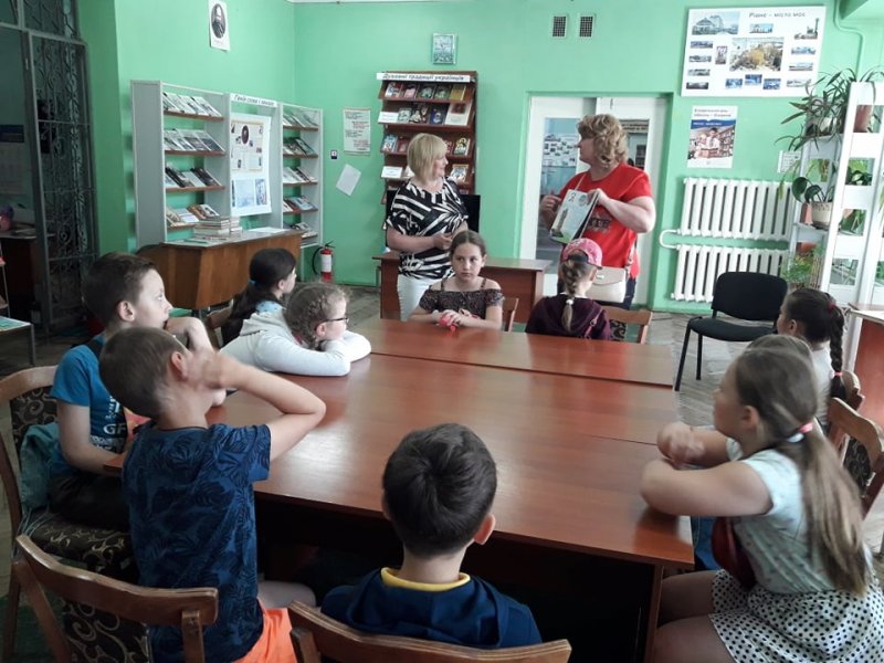 Літературне рандеву «Улюблена книжка запрошує на побачення» «Бібліотека під відкритим небом»