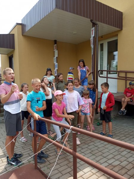 Зустріч «Сонце, сонечко світи бо щасливі я і ти» «Бібліотека під відкритим небом»