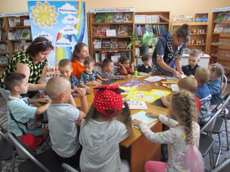 Творча майстерня «Моя улюблена саморобка» «Бібліотека під відкритим небом»
