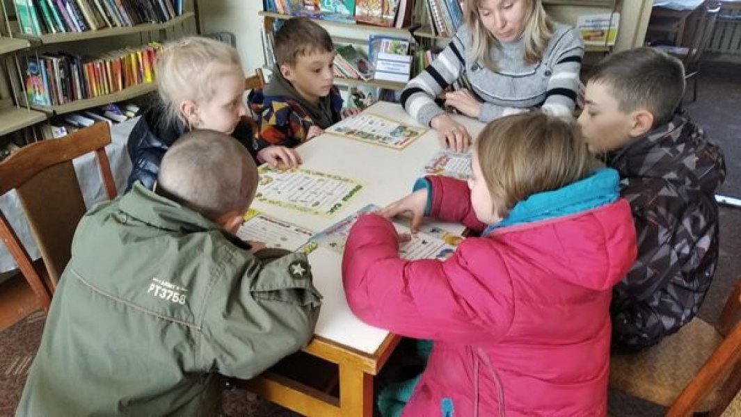 Розвага ”Читання з підказкою” (до Всеукраїнського тижня читання)