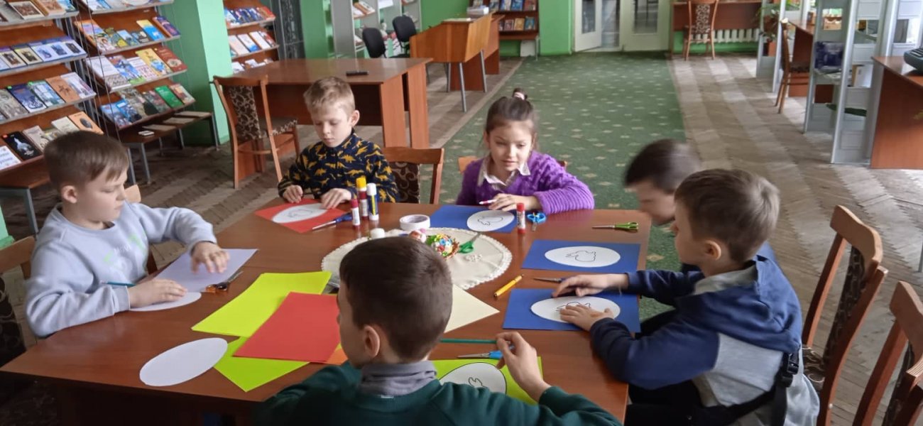 Заняття гуртка hand-made ”Майстерня доброти”