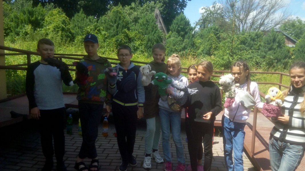 Бібліогід «Друзі маленькі, підходьте будь ласка, запрошує до бібліотеки казка»