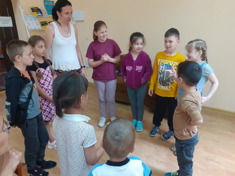 ”АРТ- обійми з Іванною Голуб” в Центральної дитячої бібліотеки Рівненської ЦБС.