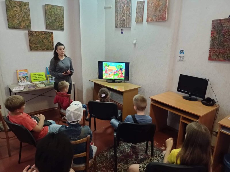 Відеоряд «Чим глибше коріння, тим вище гілля»