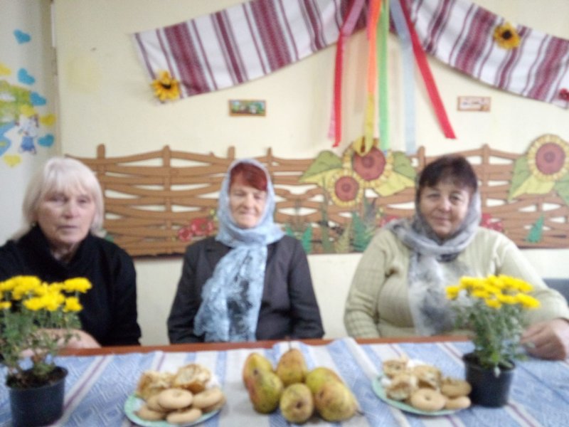 Посиденьки вихідного дня ”Летять літа мов журавлі”