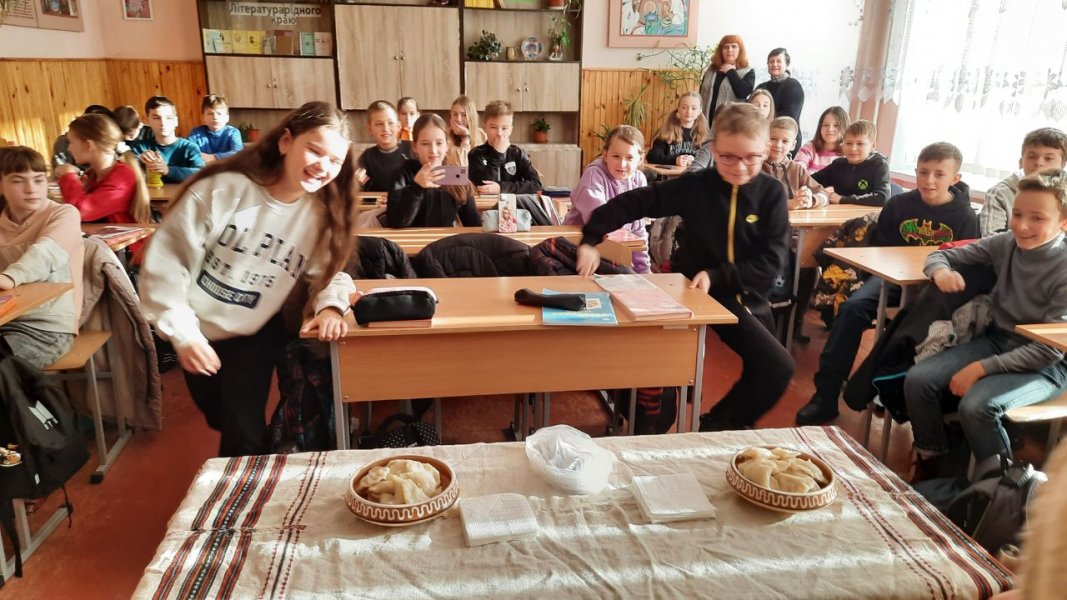 Народне дійство ”Етнопаті у бібліохаті”