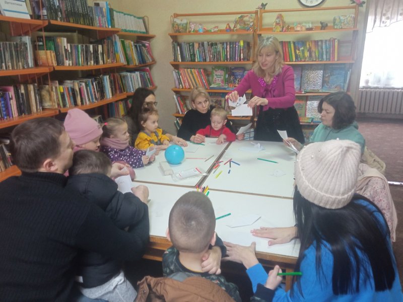 Клуб інтелектуального розвитку ”Маленький розумник” ”Розвиток загальної і дрібної моторики”