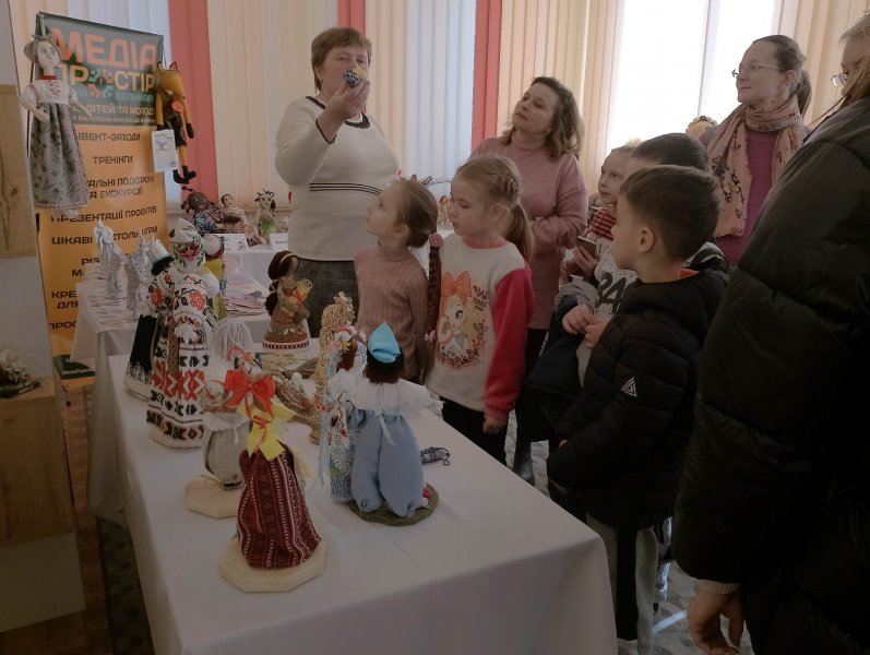 Бібліотечна гостина ”Скарбниця книжкової мудрості” (Тиждень дитячого читання)