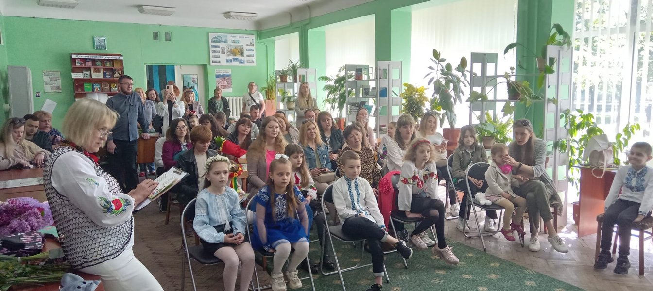 Літературний сніданок ”Все до серденька матері горнеться”