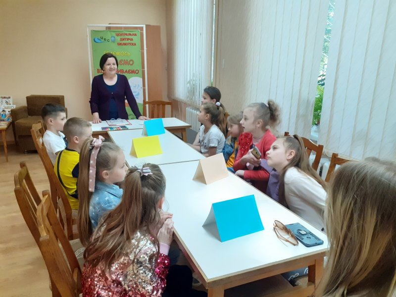 Етикет-година «Академія ввічливості для панів і панянок»