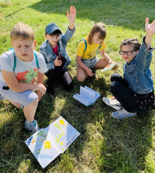 Пізнавально-літературна мандрівка  «Загадковий майданчик»
