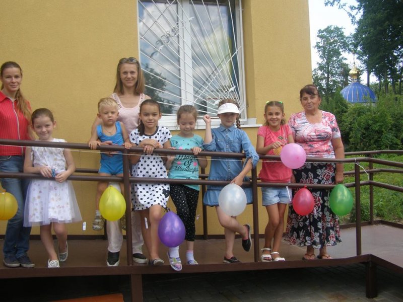 Подорож веселим потягом  у «Бібліотеці під відкритим небом»