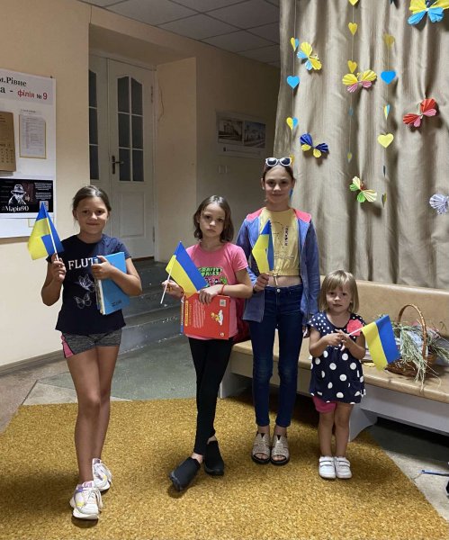 Виставка-інсталяція «Наш синьо- жовтий символ незалежності»