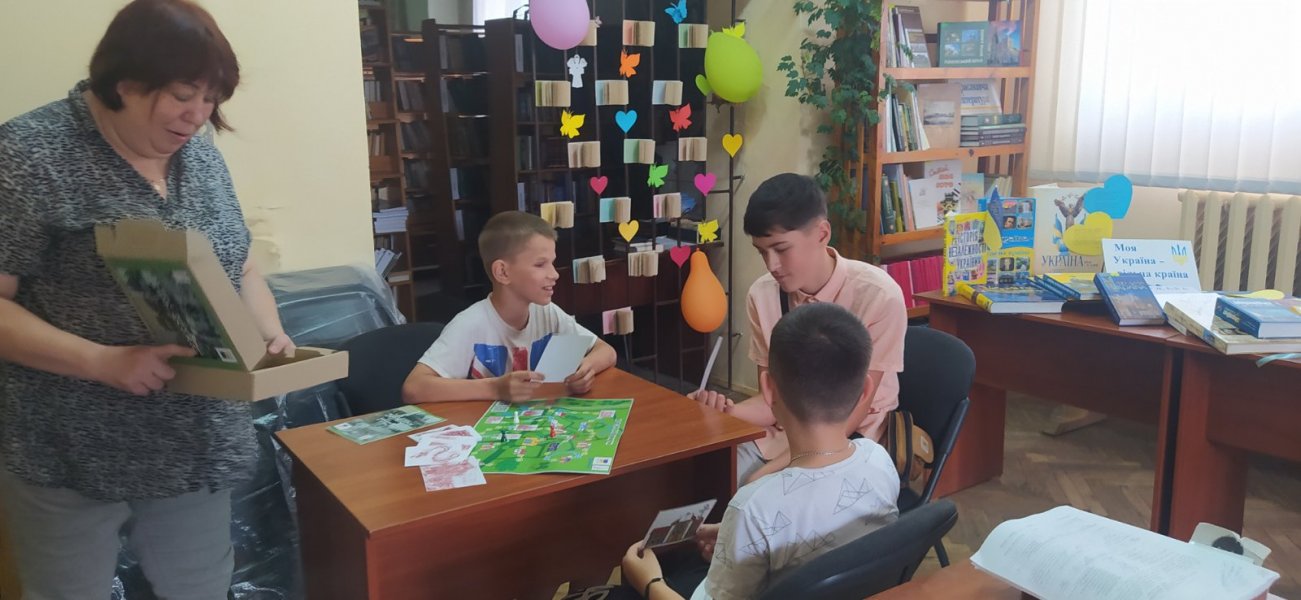 Краєзнавча віртуальна прогулянка містом «Що ти знаєш про рідне місто?» Фотосушка «Образи старого міста» Вікторина-факт «Ми–рівняни»