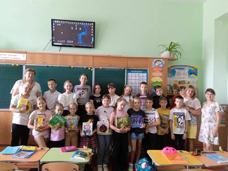 Бібліокруїз «Скарби бібліотечних фондів»