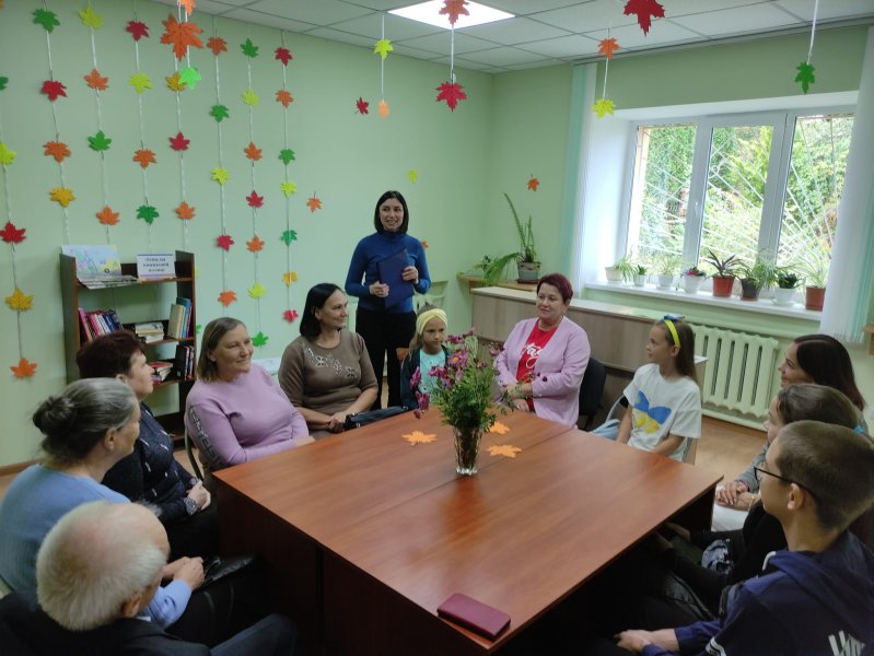 Свято пошани ”Летять літа, як білі журавлі, дзвенять, як ті волошки в полі” (до Міжнародного дня людей похилого віку)
