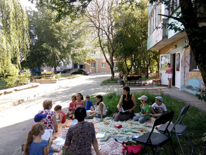 Бібліопікнік «Улюблені книжки для малечі»