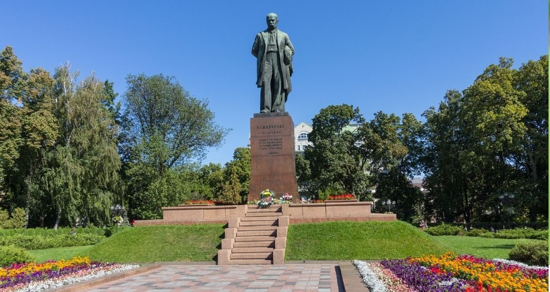 Інформаційний огляд”Нас єднає Шевченкове слово”