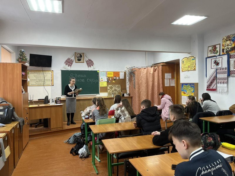 Година поетичного настрою ”Поезія єднає серця” (Тиждень дитячої та юнацької книги)