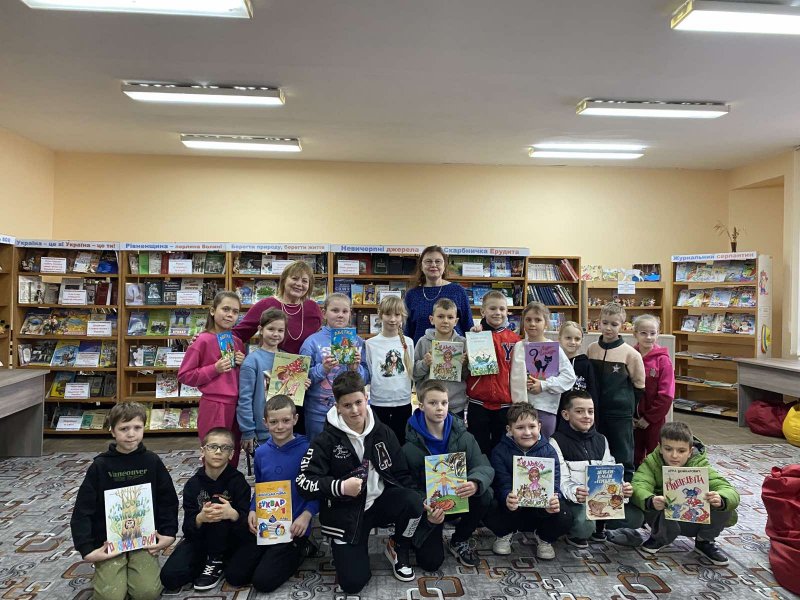 Зустріч з письменницею рідного краю Анною Лимич ”Знайомство зблизька” (Тиждень дитячої та юнацької книги)