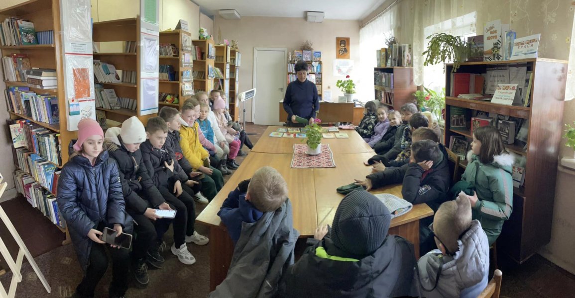 Лабораторія читацької творчості ”Червоні і білі слова” (Тиждень дитячої та юнацької книги)