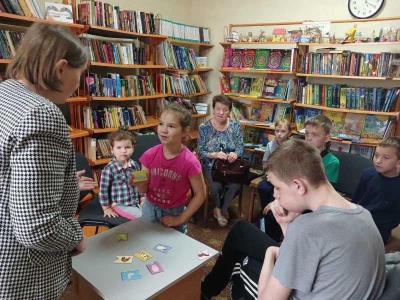 Гра-розвага «Торбинка цікавинок про домашніх тваринок»  (Бібліотека під відкритим небом)