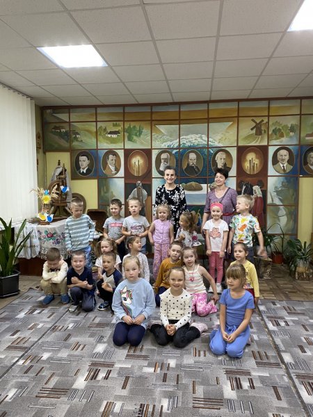 Арт-майданчик «Бібліотека – територія творчості» (Бібліотека під відкритим небом)