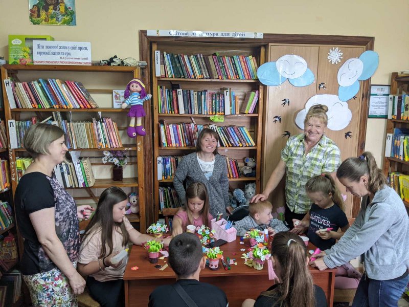 Майстер-клас  з виготовлення квіткового букета ”Квіткова феєрія” (Бібліотека під відкритим небом)