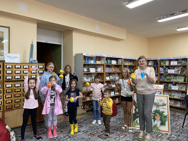 Скриня казок «Впізнай казкового героя» (Бібліотека під відкритим небом)
