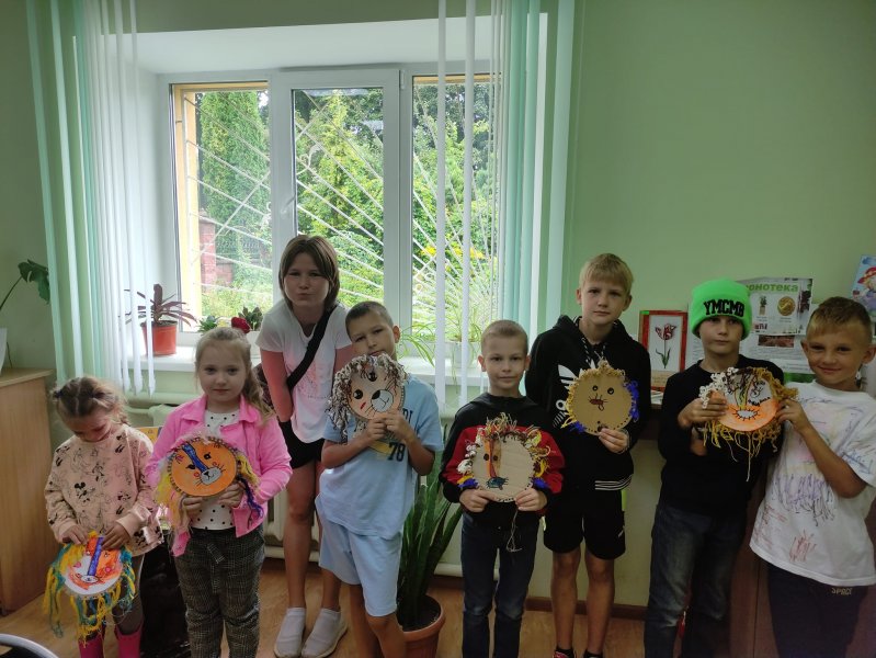 Бібліостихія «Ура! У нас канікули» (Бібліотека під відкритим небом)
