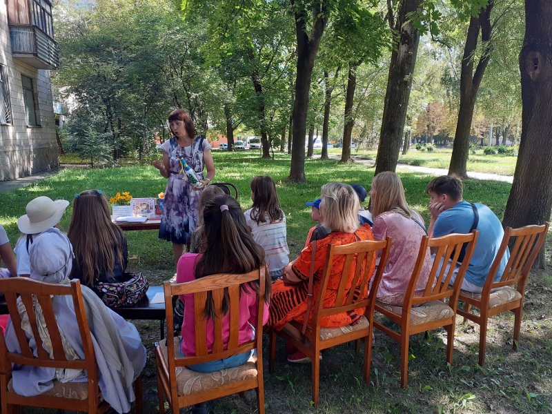 Літературна мозаїка «Мері Поппінс, прилітай» (Бібліотека під відкритим небом)