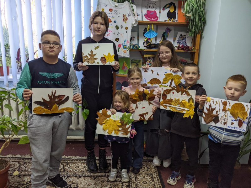 Майстер-клас «Фантазія з осіннього листя»