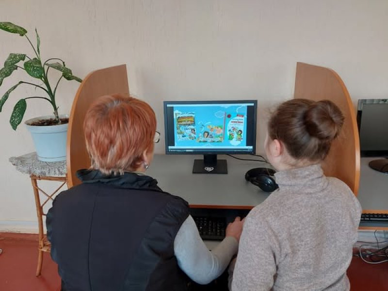 Презентація-огляд «Всеволод Нестайко – чарівник сміху та пригод» 