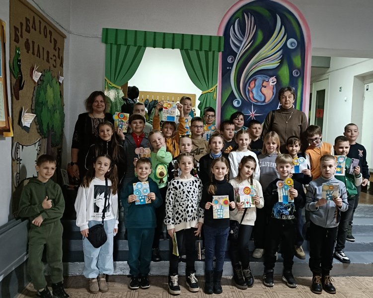 Бібліоекскурс «Мандруємо Бібліотекою»  (Тиждень дитячої та юнацької книги  «Книга змінює світ»)