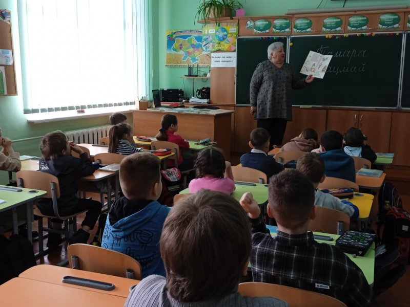 Літературний круїз «Подорож до країни Літературії» (Тиждень дитячої та юнацької книги  «Книга змінює світ»)