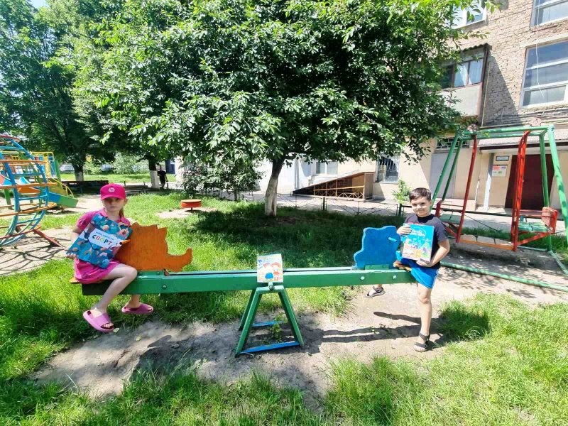 Ерудит-путівник ”Книги, які знають все” («Бібліотека під відкритим небом – 2025» в рамках мистецького проєкту «Рівне. Літо. Музика – 2025»)
