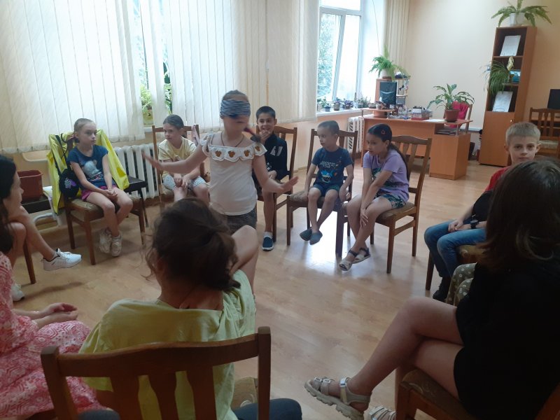Бібліотечна галявина «Літо! Спека! Бібліотека!» («Бібліотека під відкритим небом – 2025» в рамках мистецького проєкту «Рівне. Літо. Музика – 2025»)
