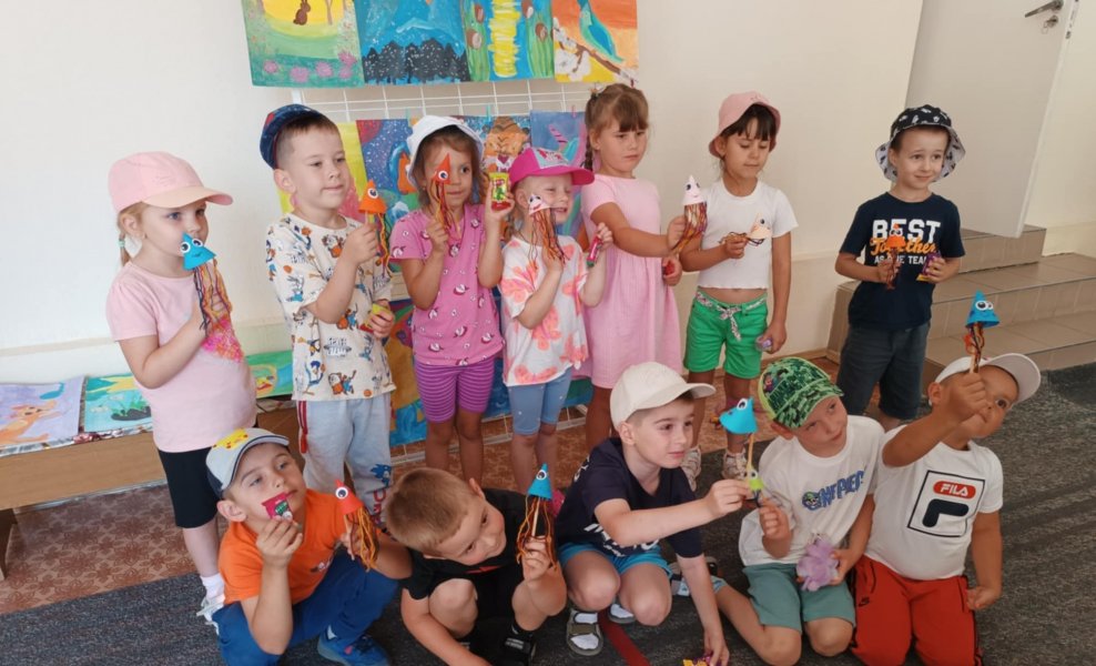 Виставка робіт юної художниці Анни Багнюк (7 років)  ”З Україною в серці”
