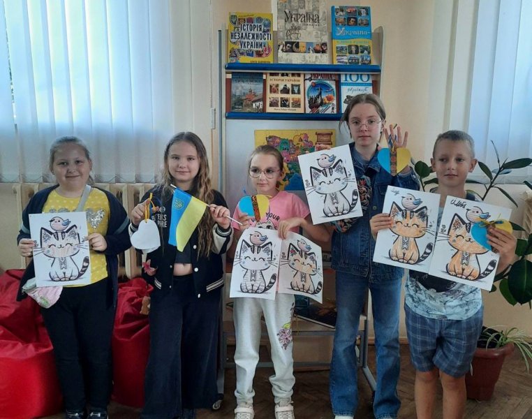 Патріотичний диліжанс «Доброго вечора, ми з України» («Бібліотека під відкритим небом – 2025» в рамках мистецького проєкту «Рівне. Літо. Музика – 2025»)
