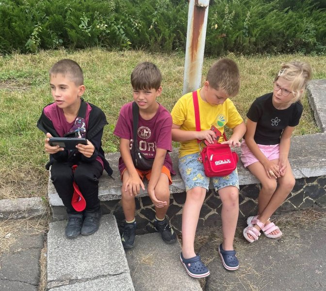 Рухливі ігри надворі «Хто спритніший?» («Бібліотека під відкритим небом – 2025» в рамках мистецького проєкту «Рівне. Літо. Музика – 2025»)