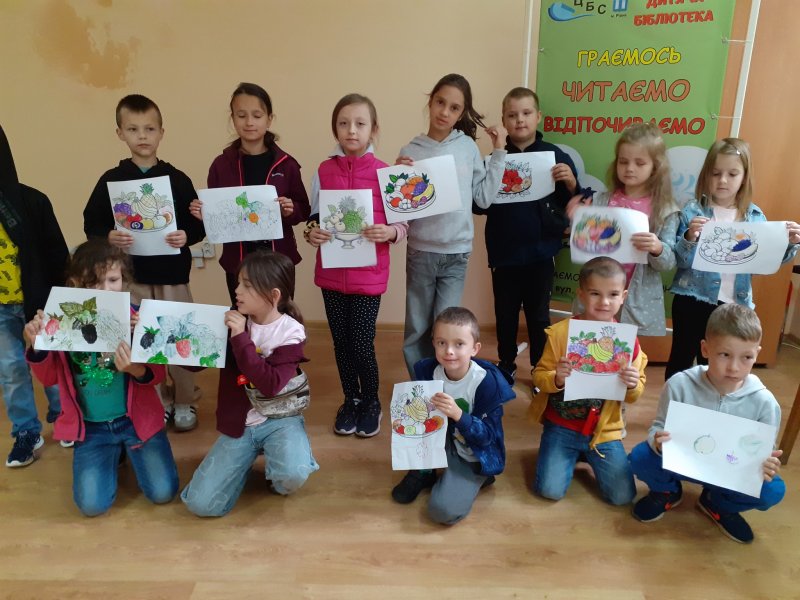 Розважальна програма «Літо, літо – прощавай, в душах тепло – залишай!» («Бібліотека під відкритим небом – 2025» в рамках мистецького проєкту «Рівне. Літо. Музика – 2025»)