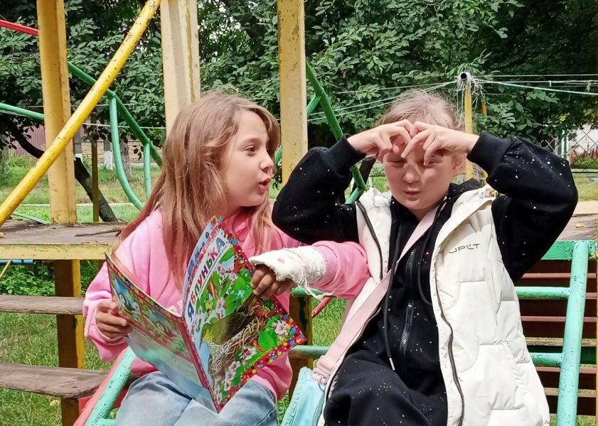 Екологічна подорож ”Безпечний світ навколо нас” («Бібліотека під відкритим небом – 2025» в рамках мистецького проєкту «Рівне. Літо. Музика – 2025»)
