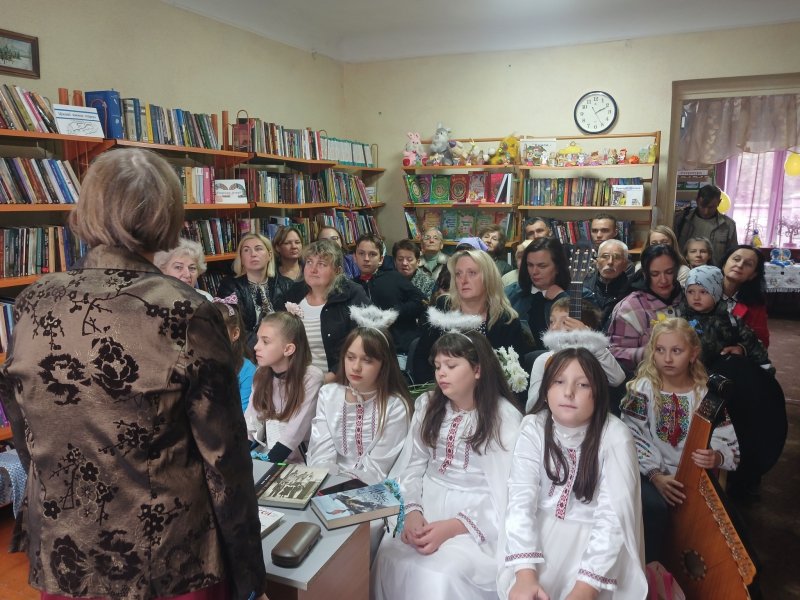 Зустріч читаючих людей «Книга, читач, бібліотека»  (до 55-річчя від дня заснування бібліотеки-філії № 7) 