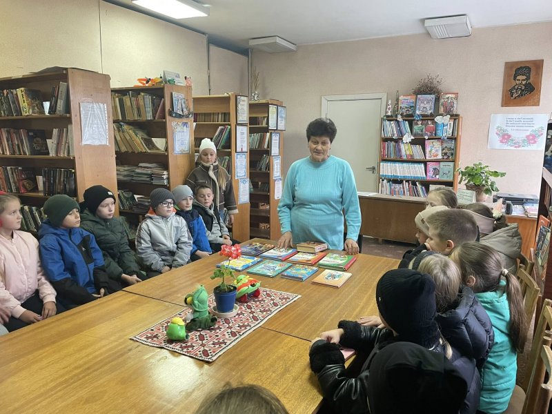 Голосні читання Всеволода Нестайка  «Пригоди в лісовій школі»  