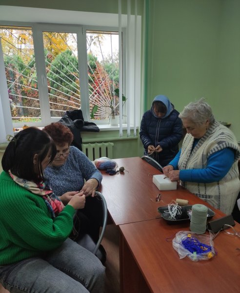 Гурток «Клуб_ОК: Творчий куточок в бібліотеці»: майстер-клас «Умілі рученята»» 