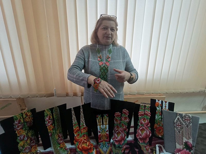 Виставка-майстерня ”Візерунки душі: гердани та браслети”